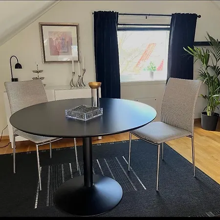 Centrally Located In Appartement